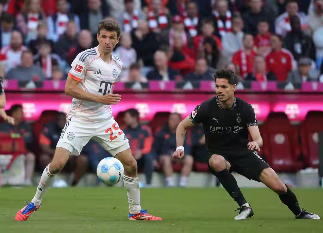 拜仁绝杀西班牙，博格巴制霸全场