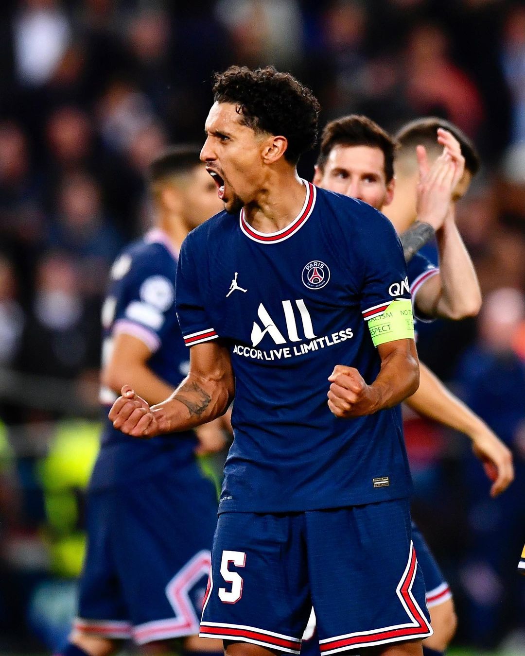 比利时爆冷里昂，马尔基尼奥斯送出助攻的简单介绍