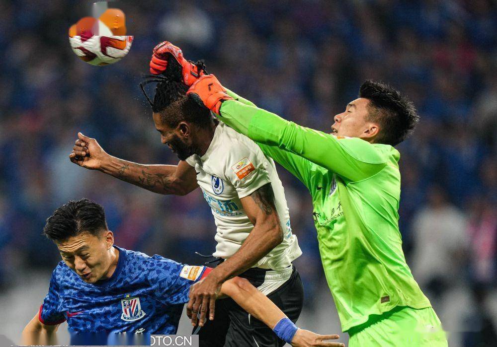 申花主场大胜延边富德，止住颓势