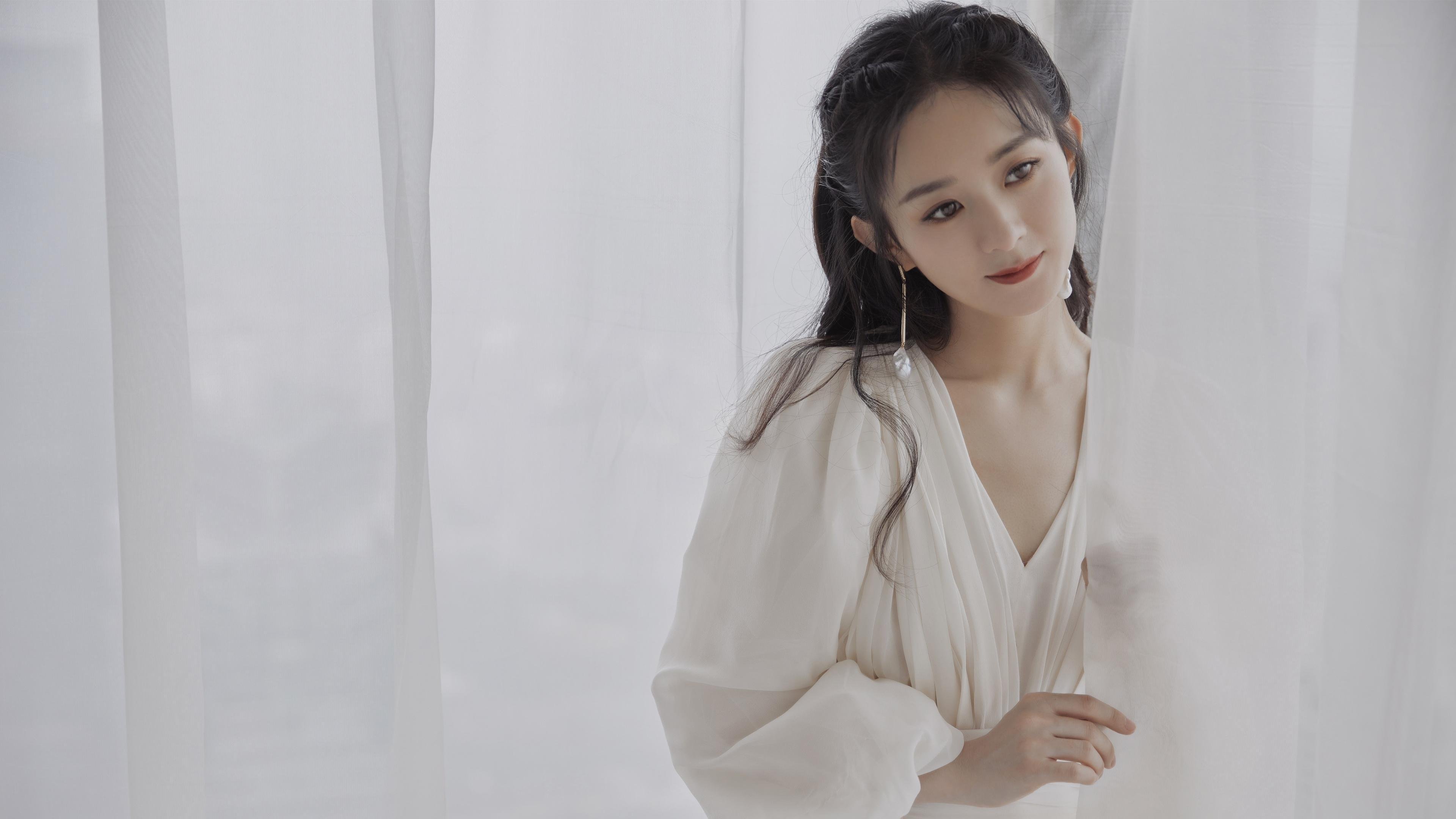 横扫与定海神针,马竞欧战狂潮与范戴克的胜利宣言