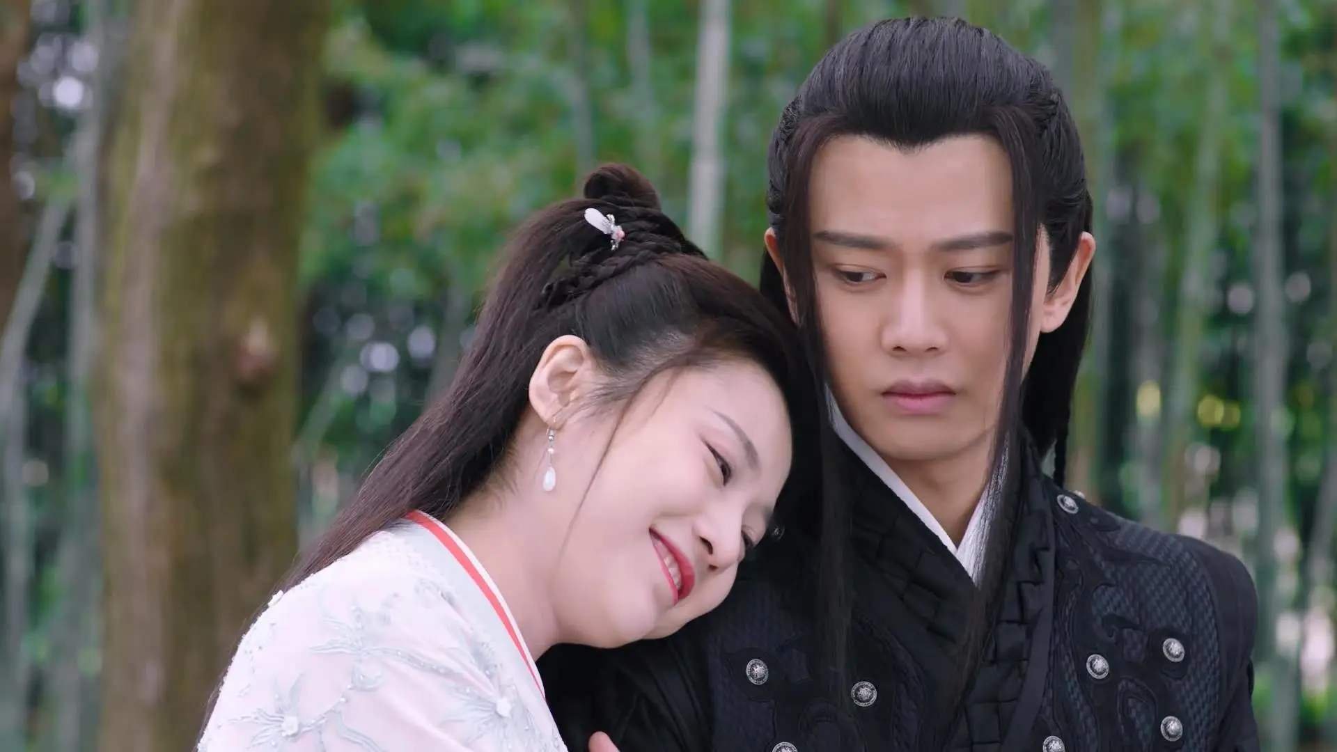 开云体育官网-银箭破晓，迈凯伦如何打破红牛王朝，佩雷兹火热状态难挽败局